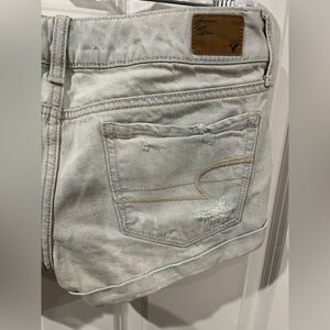 American Eagle Light Blue Denim Shorts Size 2